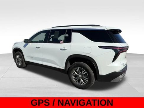 Used 2026 Chevrolet Traverse LT w/ Driver Confidence Package FWD image 5
