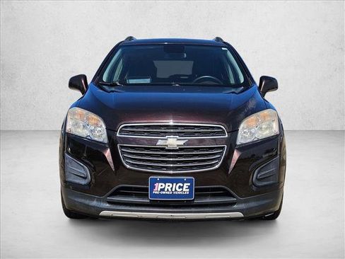 Used 2016 Chevrolet Trax LT w/ LT Convenience Package FWD image 2