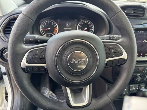 Used 2023 Jeep Renegade Latitude w/ Sun/Sound Group image 14