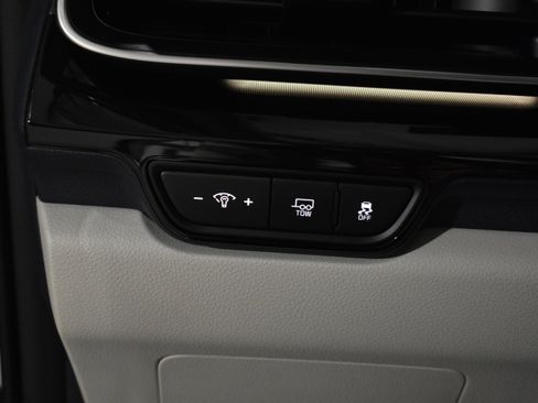 Used 2025 Kia Carnival SX Prestige image 19