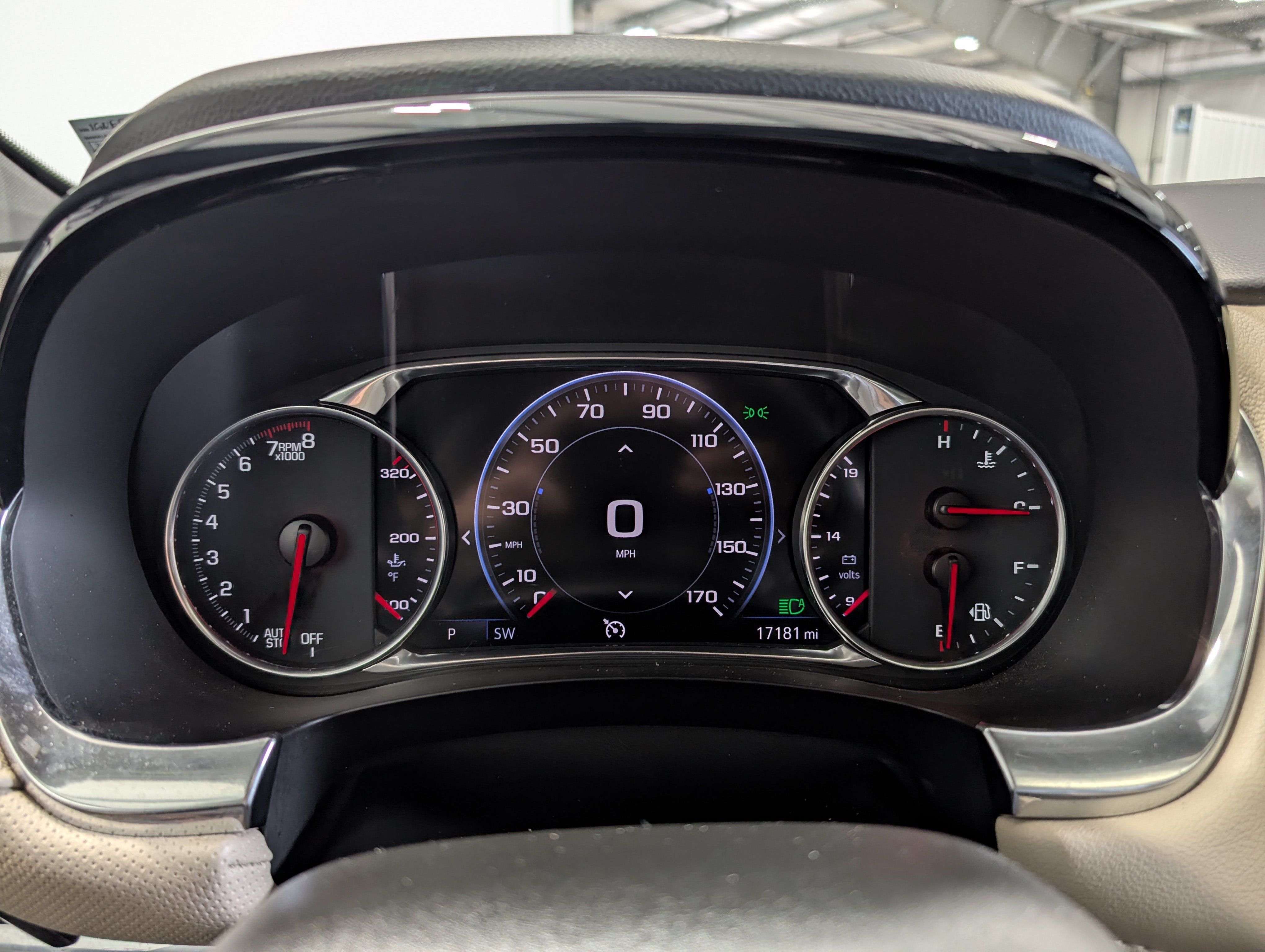 Used 2023 Chevrolet Traverse Premier FWD image 20