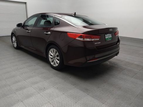 Used 2016 Kia Optima LX w/ Option Group 014 FWD image 5