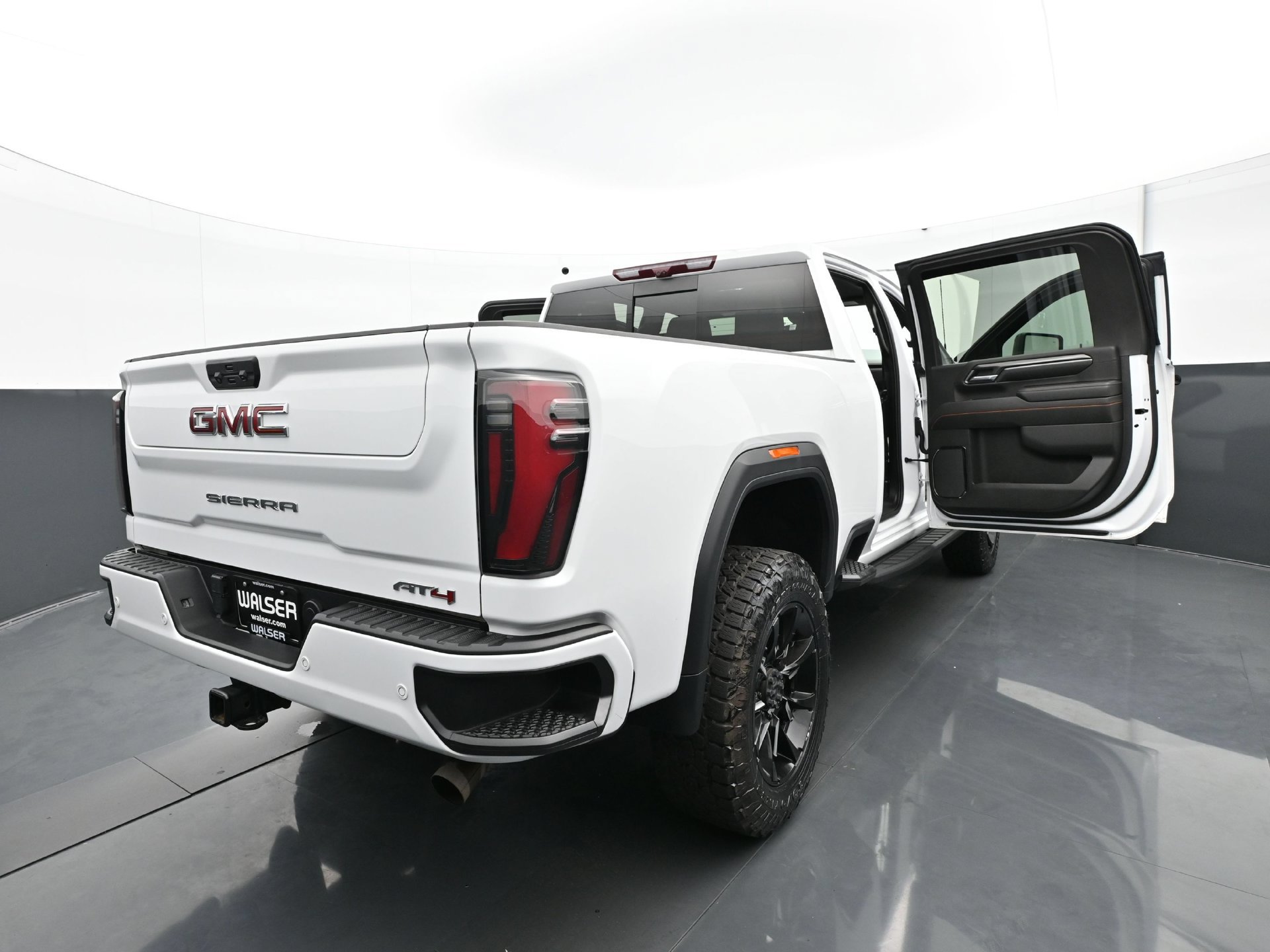 Used 2024 GMC Sierra 2500 AT4 w/ AT4 Premium Plus Package AWD/4WD image 36