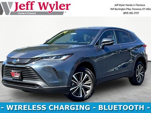 Used 2024 Toyota Venza LE AWD/4WD image 1