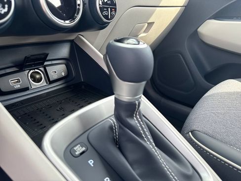 New 2026 Hyundai Venue SEL FWD image 21