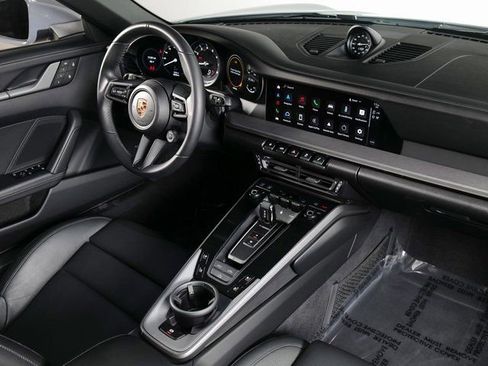 Used 2024 Porsche 911 Carrera image 22
