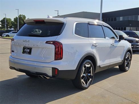Used 2024 Kia Telluride S w/ S Sunroof Package image 5