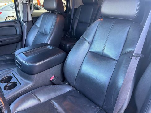 Used 2009 Chevrolet Tahoe LT image 17