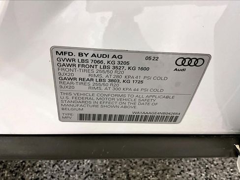 Certified 2022 Audi e-tron Premium image 35