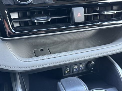 Certified 2022 Toyota Highlander XLE image 19