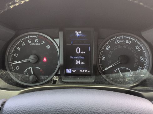 Used 2020 Toyota Tacoma TRD Off-Road AWD/4WD image 23