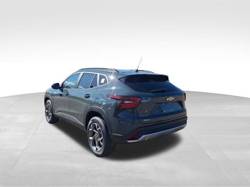 New 2026 Chevrolet Trax LT image 7