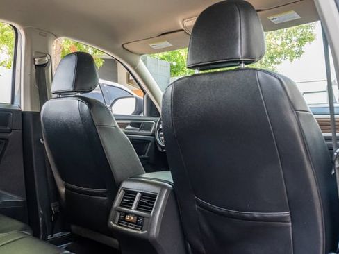 Used 2021 Volkswagen Atlas SE w/ Towing Package AWD/4WD image 40
