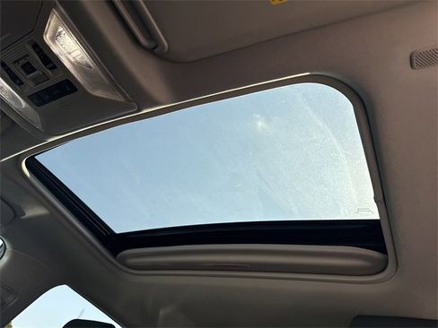 Used 2024 Toyota RAV4 XLE image 33