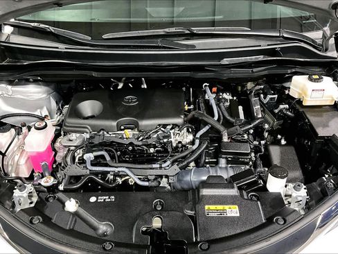 Used 2024 Toyota Sienna XLE FWD image 32