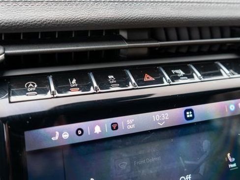 Used 2023 Jeep Grand Cherokee Limited AWD/4WD image 30