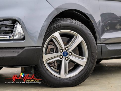 Used 2022 Ford Edge SEL w/ Convenience Package image 2