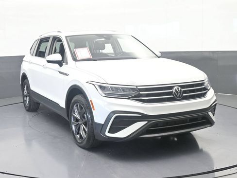 Used 2023 Volkswagen Tiguan SE FWD image 9