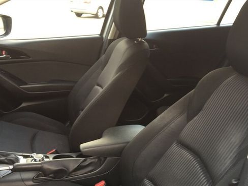 Used 2016 MAZDA MAZDA3 i Sport w/ Preferred Equipment Package FWD image 14