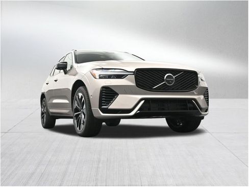 New 2026 Volvo XC60 T8 Plus w/ Protection Package Premier AWD/4WD image 27