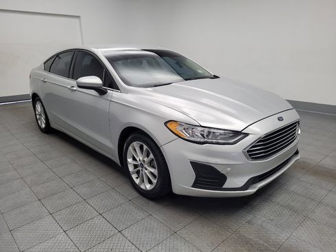 Used 2019 Ford Fusion SE FWD image 13