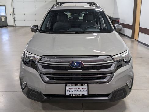 Used 2025 Subaru Forester Premium w/ Convenience Package #1 AWD/4WD image 8
