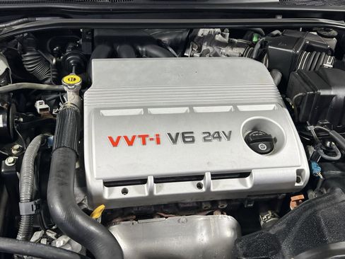 Used 2005 Toyota Camry XLE FWD image 29