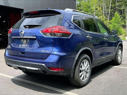 Used 2020 Nissan Rogue SV AWD/4WD image 4