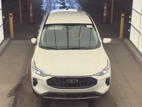 Used 2023 Ford Escape Active w/ Tech Pack #2 image 2