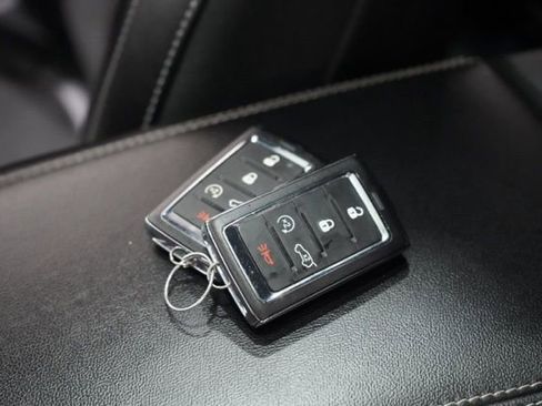 Used 2023 Jeep Grand Cherokee L Laredo image 39