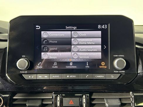 Used 2024 Nissan Pathfinder SV w/ SV Premium Package AWD/4WD image 19
