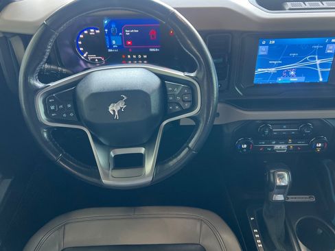 Used 2021 Ford Bronco Wildtrak image 11