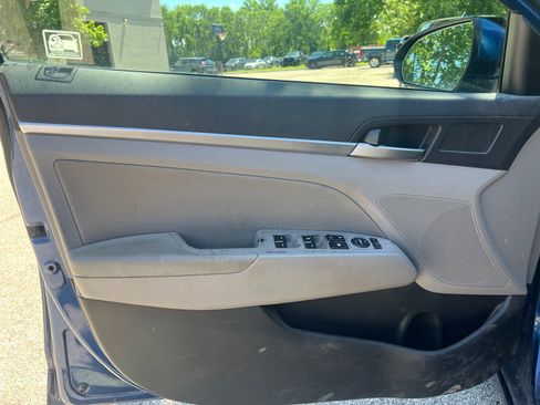 Used 2019 Hyundai Elantra SEL FWD image 10