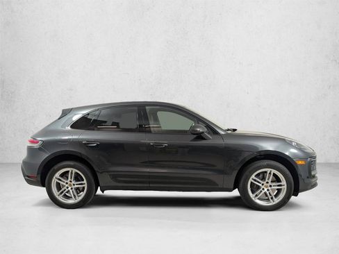 Certified 2023 Porsche Macan AWD/4WD image 8
