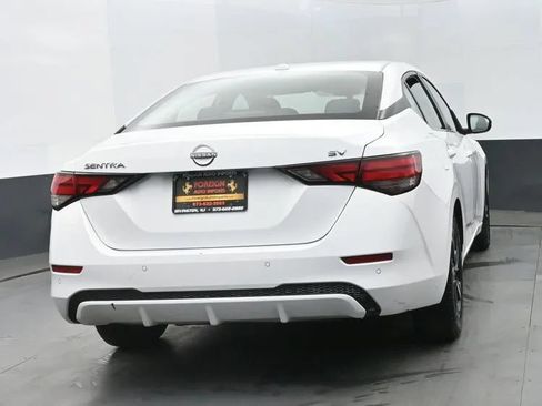 Used 2024 Nissan Sentra SV FWD image 8