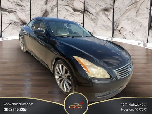Used 2010 INFINITI G37 Convertible w/ Premium Pkg RWD image 2