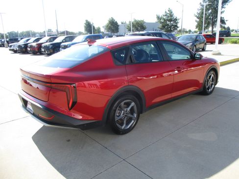 Used 2025 Kia K4 FWD image 6
