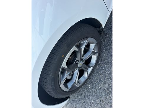 Used 2024 Chevrolet Malibu LT FWD image 7