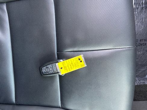 Used 2022 Lincoln Corsair FWD w/ Equipment Group 101A image 38