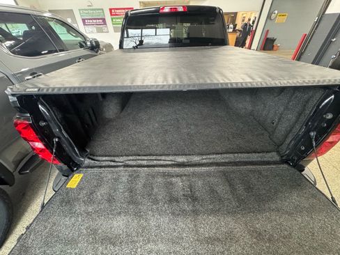 Used 2018 Chevrolet Silverado 1500 LT w/ All Star Edition image 8