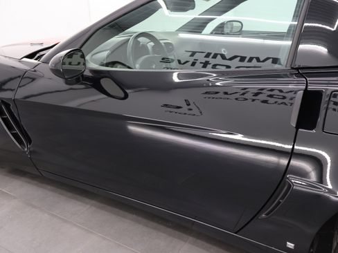 Used 2007 Chevrolet Corvette Z06 w/ Preferred Equipment Group RWD image 27