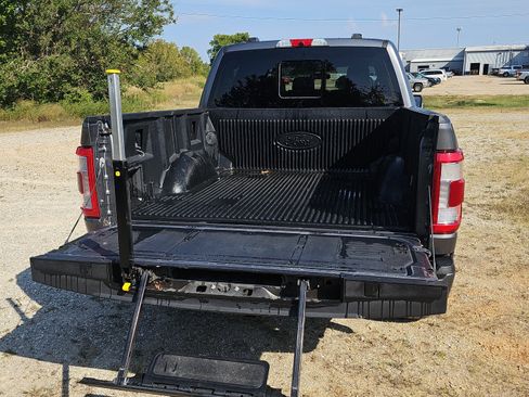 Used 2022 Ford F150 Lariat w/ Equipment Group 502A High AWD/4WD image 13