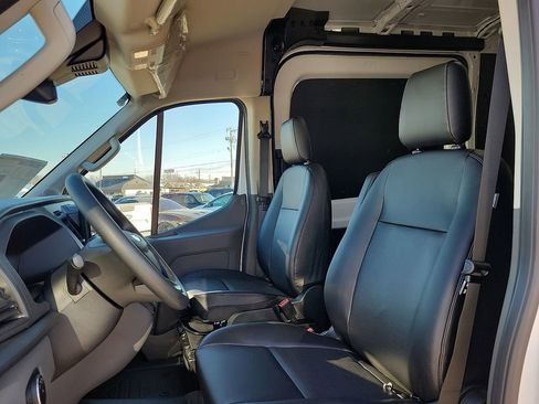 New 2026 Ford Transit 250 148 Medium Roof w/ Load Area Protection Package RWD image 12