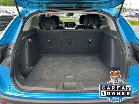 Used 2025 Chevrolet Trax LS image 17