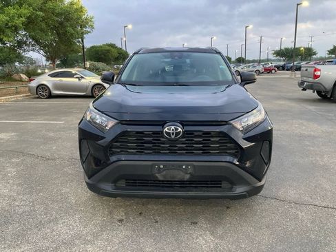 Used 2021 Toyota RAV4 LE FWD image 2