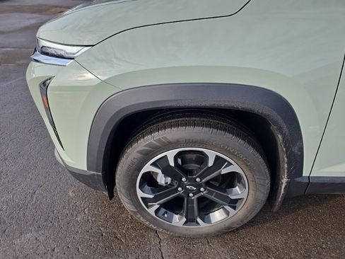 Used 2026 Chevrolet Equinox LT w/ Convenience Package II image 9