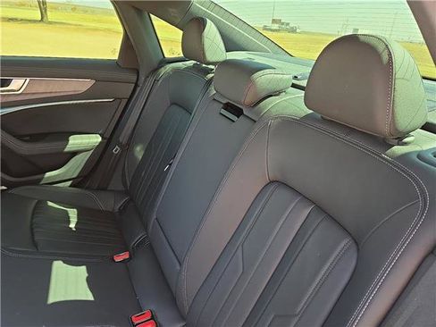 Used 2024 Audi A6 Premium Plus image 13