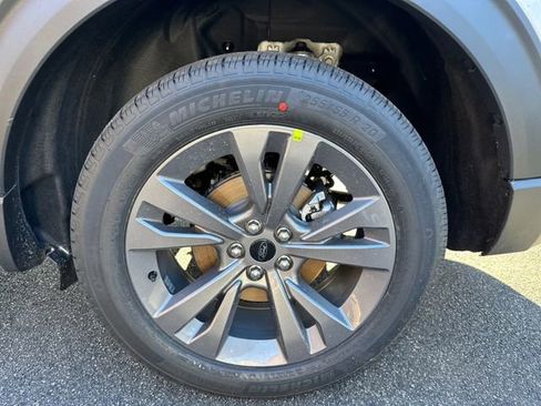 New 2026 Ford Explorer Active w/ Active Comfort Package image 14