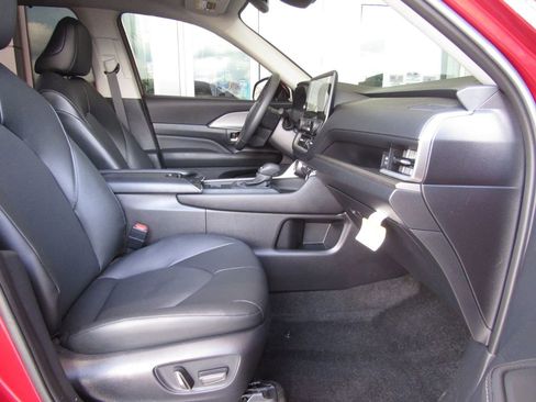 Certified 2026 Toyota Grand Highlander AWD image 20