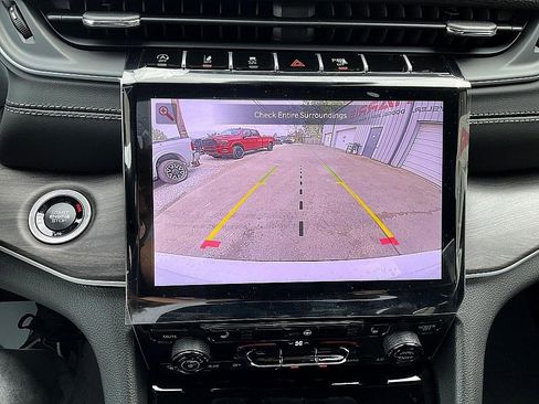 New 2025 Jeep Grand Cherokee L Limited image 26